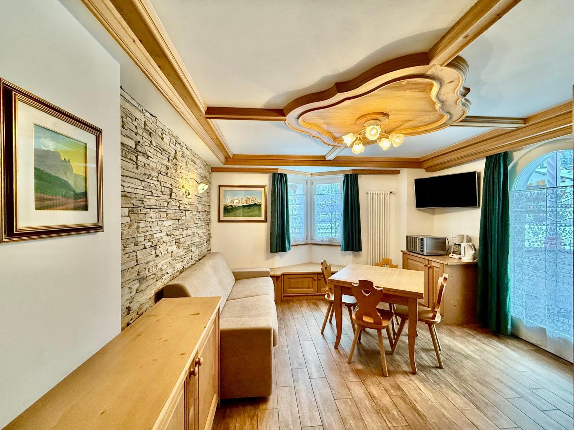 B&B Cesa Planber Mountain View Bike Friendly Канацеї Номер фото